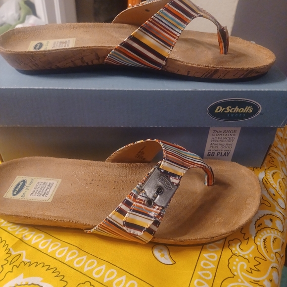 Dr. Scholls Hipe Sandals - Picture 2 of 5